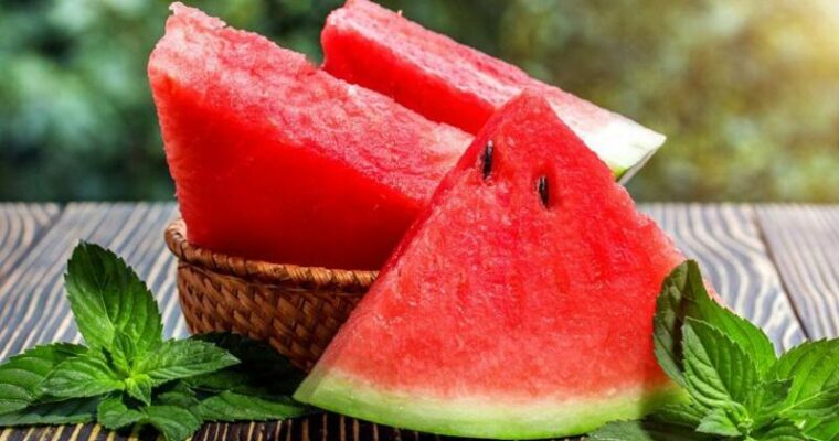 Ăn dưa hấu có tác dụng gì? 7 lợi ích không ngờ từ dưa hấu