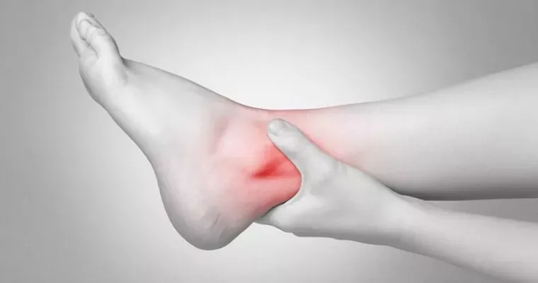Tìm hiểu về bong gân mắt cá chân: Nguyên nhân và cách điều trị