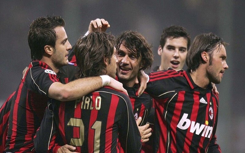 Top 8 hậu vệ AC Milan huyền thoại vĩ đại nhất mọi thời đại